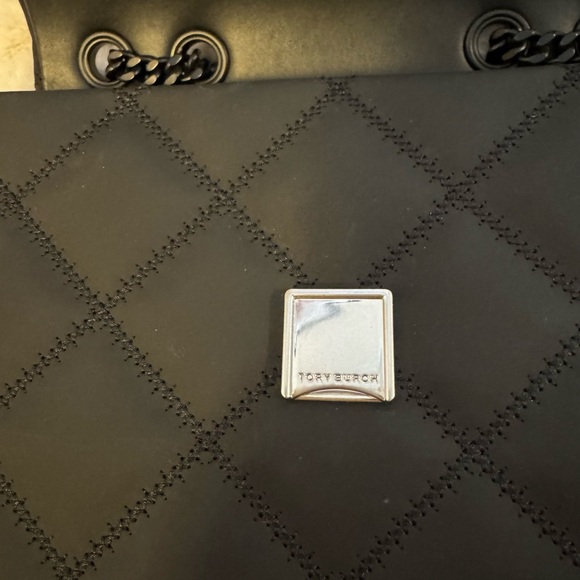 Tory Burch Willa Matte Small Shoulder Bag - Picture 8 of 10